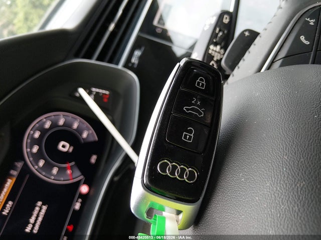 45420513 :رقم المزاد ، WA1FVAF12LD027127 vin ، 2020 Audi Q8 Prestige 55 Tfsi Quattro Tiptronic مزاد بيع