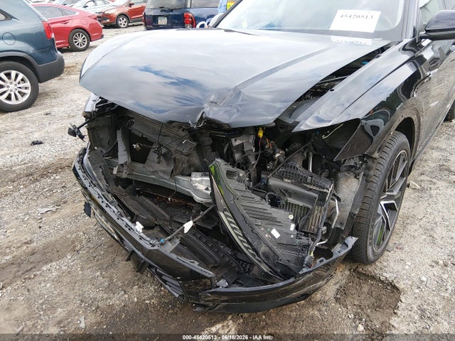 45420513 :رقم المزاد ، WA1FVAF12LD027127 vin ، 2020 Audi Q8 Prestige 55 Tfsi Quattro Tiptronic مزاد بيع