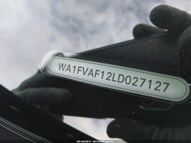 45420513 :رقم المزاد ، WA1FVAF12LD027127 vin ، 2020 Audi Q8 Prestige 55 Tfsi Quattro Tiptronic مزاد بيع