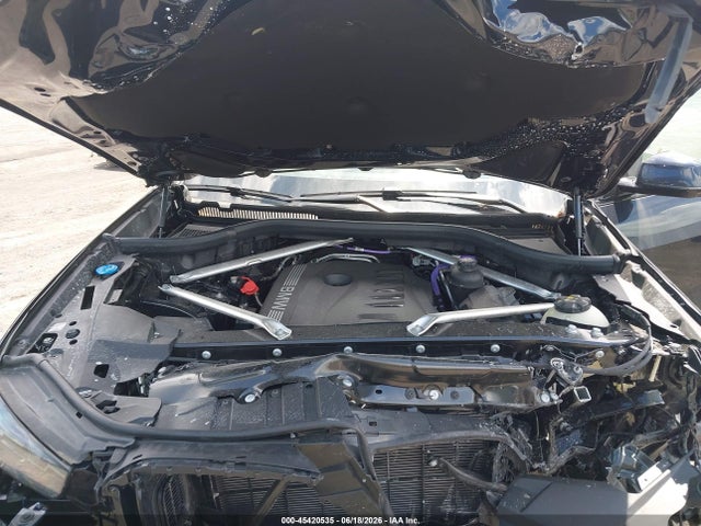 5UX23EU05T9180582 BMW X5 Xdrive40i