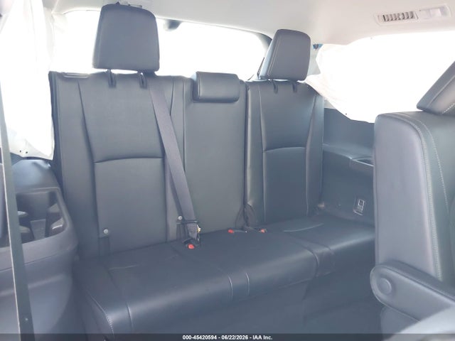Toyota Grand Highlander Platinum 2024 5TDAAAB56RS068152 Image 18