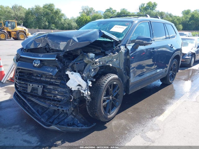 Toyota Grand Highlander Platinum 2024 5TDAAAB56RS068152 Image 2