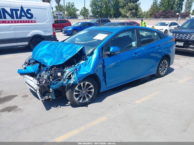 Toyota Prius Limited 2021 JTDKAMFU6M3130179 Image 2