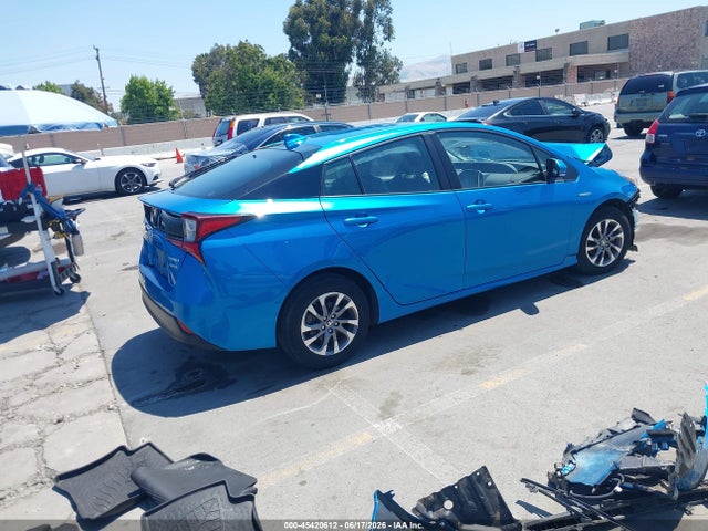 Toyota Prius Limited 2021 JTDKAMFU6M3130179 Image 4