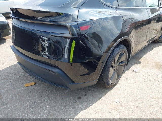 Tesla Model Y 2026 7SAYGDEDXTA690167 Image 4