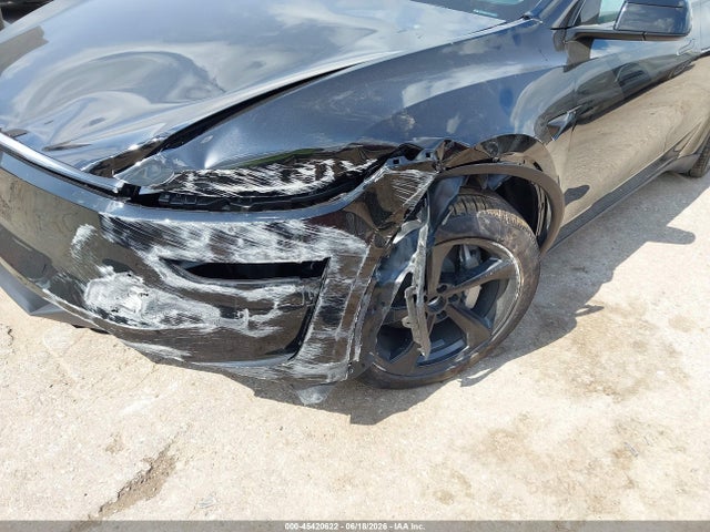 Tesla Model Y 2026 7SAYGDEDXTA690167 Image 6