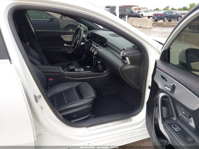 45420650 :رقم المزاد ، WDD3G4EB5KW017831 vin ، 2019 Mercedes-benz A 220 مزاد بيع