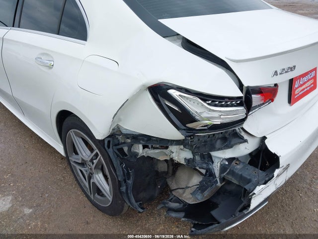 45420650 :رقم المزاد ، WDD3G4EB5KW017831 vin ، 2019 Mercedes-benz A 220 مزاد بيع