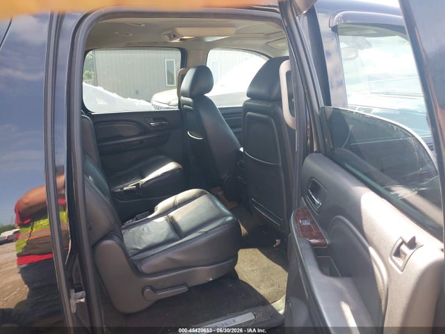45420653 :رقم المزاد ، 1GKS2MEF8DR357584 vin ، 2013 Gmc Yukon Xl 1500 Denali مزاد بيع