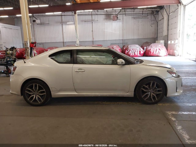 Продажа на аукционе авто 2016 Scion Tc, vin: JTKJF5C70GJ022392, номер лота: 45420678