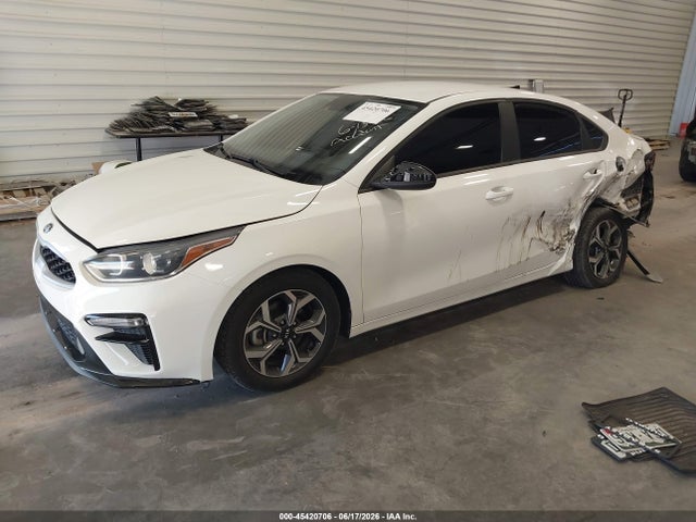 KIA Forte Lxs 2019 3KPF24AD6KE061277 Image 2