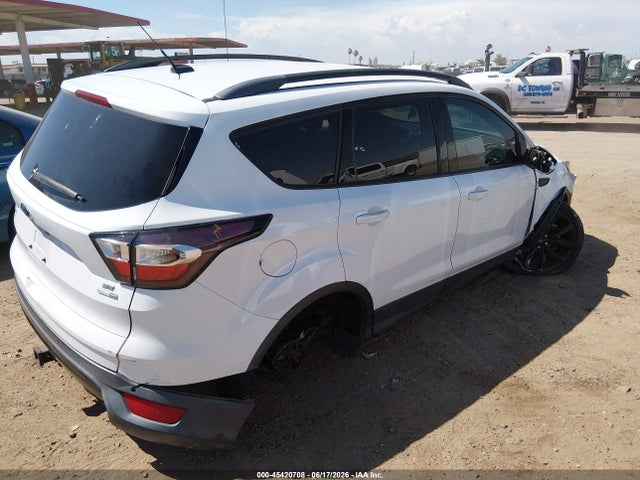 Ford ESCAPE SE 2017 1FMCU9G90HUE37040 Image 4