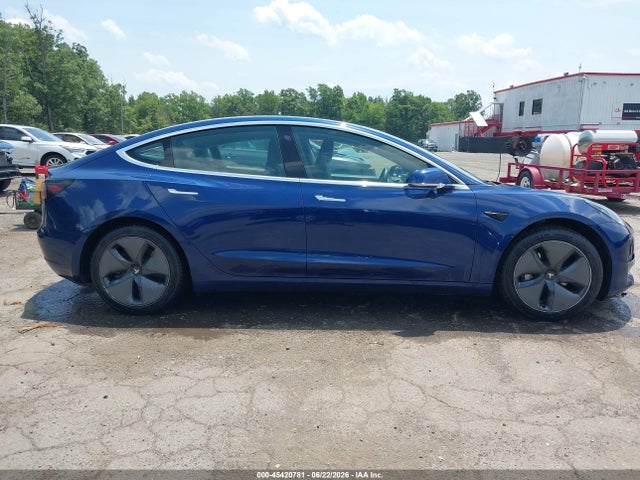 2020 Tesla Model 3 Standard Range Plus Rear-wheel Drive/standard Range Rear-wheel Drive მანქანა იყიდება აუქციონზე, vin: 5YJ3E1EAXLF792427, აუქციონის ნომერი: 45420781