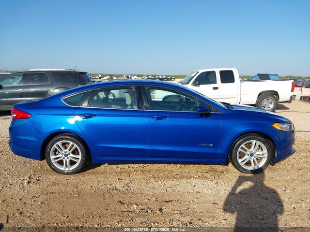 3FA6P0UUXJR212737 Ford Fusion Hybrid S