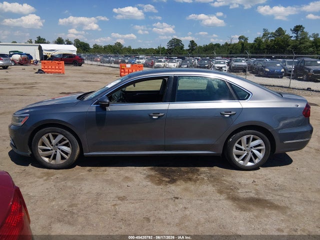 1VWBA7A31JC049728 Volkswagen Passat 2.0t Se