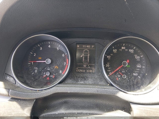 1VWBA7A31JC049728 Volkswagen Passat 2.0t Se