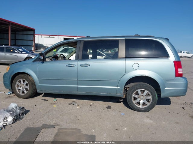 2008 Chrysler Town & Country Touring მანქანა იყიდება აუქციონზე, vin: 2A8HR54P18R609654, აუქციონის ნომერი: 45420811