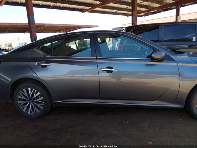 1N4BL4DW9PN358271 Nissan Altima Sv Intelligent Awd