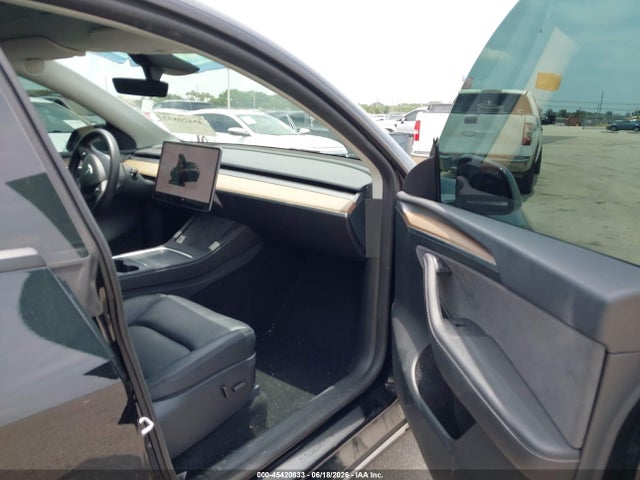 Aukcja sprzedaży 2024 Tesla Model Y Long Range Single Motor Rear-wheel Drive/rwd, vin: 7SAYGDED7RF035203, numer aukcji: 45420833