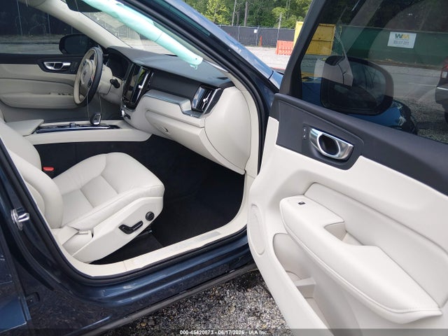 Aukcja sprzedaży 2025 Volvo Xc60 B5 Core, vin: YV4M12RJ5S1075728, numer aukcji: 45420873