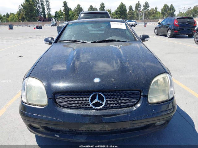 45420913 :رقم المزاد ، WDBKK49F32F238036 vin ، 2002 Mercedes-benz Slk 230 Kompressor مزاد بيع