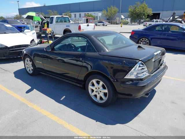 45420913 :رقم المزاد ، WDBKK49F32F238036 vin ، 2002 Mercedes-benz Slk 230 Kompressor مزاد بيع