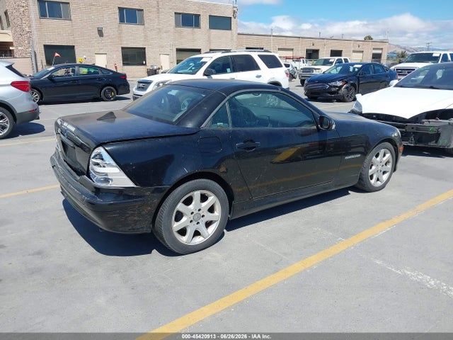 45420913 :رقم المزاد ، WDBKK49F32F238036 vin ، 2002 Mercedes-benz Slk 230 Kompressor مزاد بيع