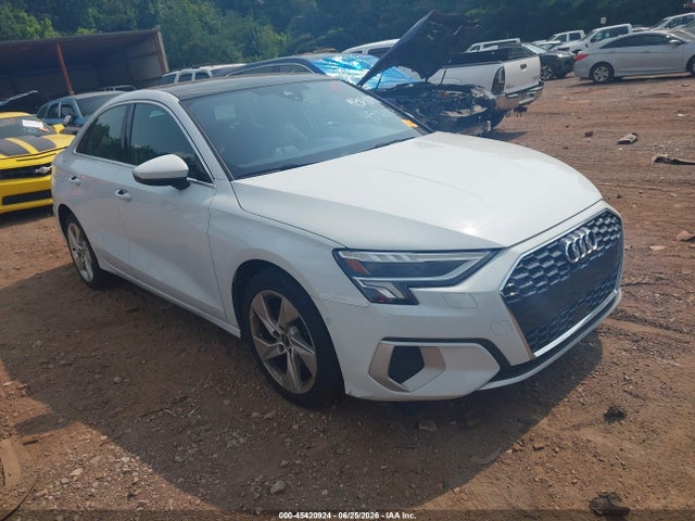 2024 Audi A3 Premium 40 Tfsi Front-wheel Drive S Tronic მანქანა იყიდება აუქციონზე, vin: WAUAUDGY6RA099553, აუქციონის ნომერი: 45420924