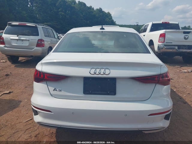 2024 Audi A3 Premium 40 Tfsi Front-wheel Drive S Tronic მანქანა იყიდება აუქციონზე, vin: WAUAUDGY6RA099553, აუქციონის ნომერი: 45420924