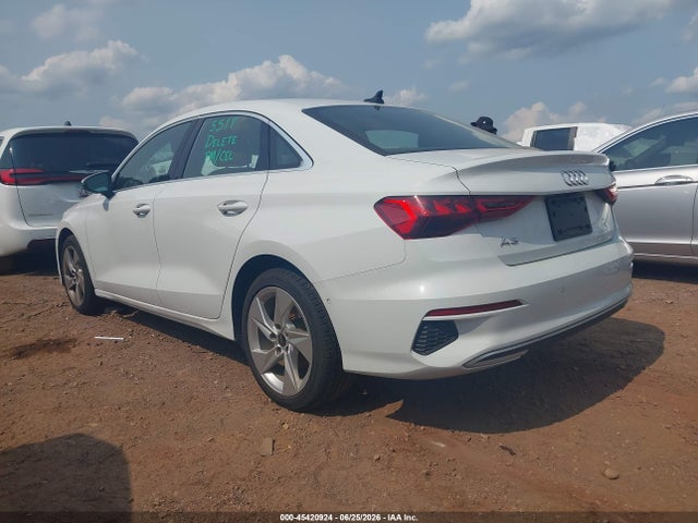 2024 Audi A3 Premium 40 Tfsi Front-wheel Drive S Tronic მანქანა იყიდება აუქციონზე, vin: WAUAUDGY6RA099553, აუქციონის ნომერი: 45420924