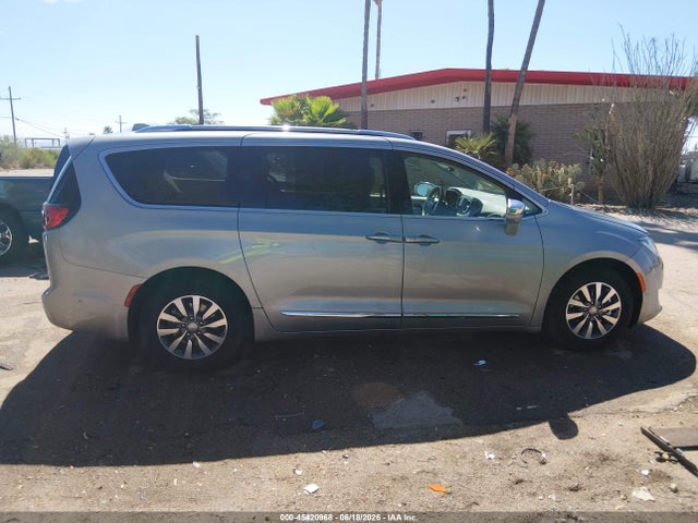 Chrysler Pacifica Hybrid Limited 2020 2C4RC1N76LR113648 Image 12
