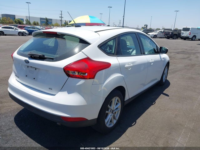 Ford FOCUS SE 2017 1FADP3K24HL263573 Image 4