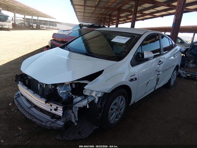 Toyota Prius Two 2016 JTDKBRFU7G3008011 Image 18