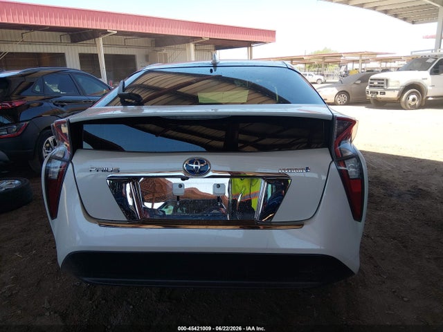 Toyota Prius Two 2016 JTDKBRFU7G3008011 Image 21