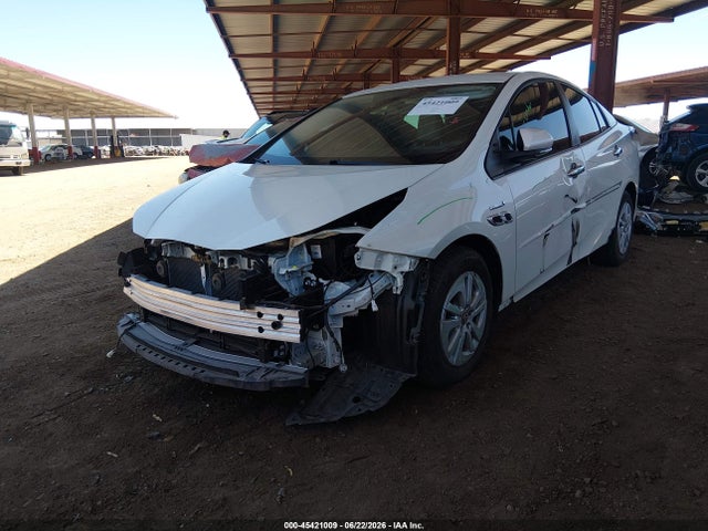 Toyota Prius Two 2016 JTDKBRFU7G3008011 Image 2