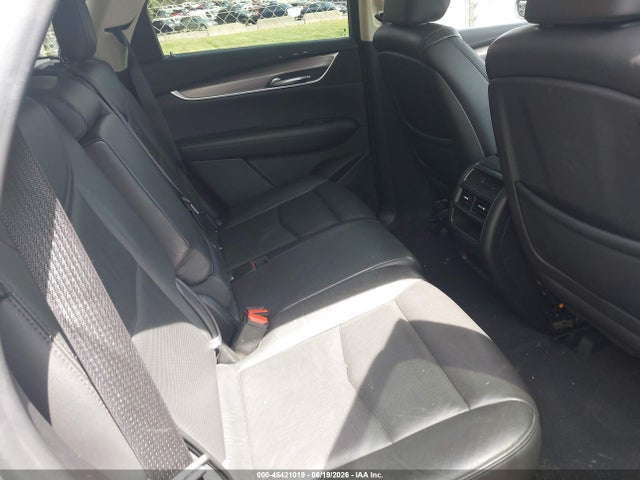45421019 :رقم المزاد ، 1GYKNCRS7KZ264762 vin ، 2019 Cadillac Xt5 Luxury مزاد بيع