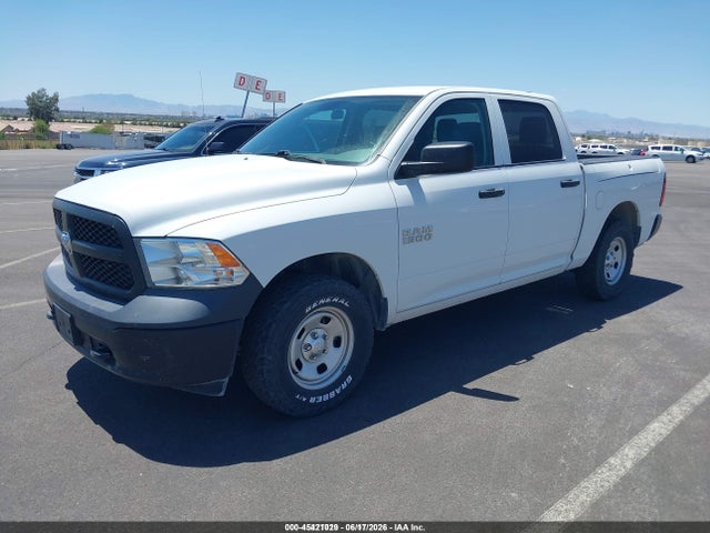 45421029 :رقم المزاد ، 1C6RR7KG5JS144172 vin ، 2018 Ram 1500 Tradesman  4x4 5'7 Box مزاد بيع