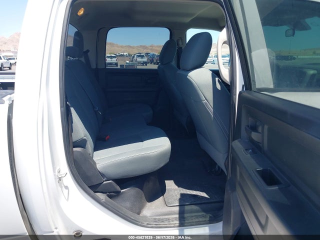 45421029 :رقم المزاد ، 1C6RR7KG5JS144172 vin ، 2018 Ram 1500 Tradesman  4x4 5'7 Box مزاد بيع