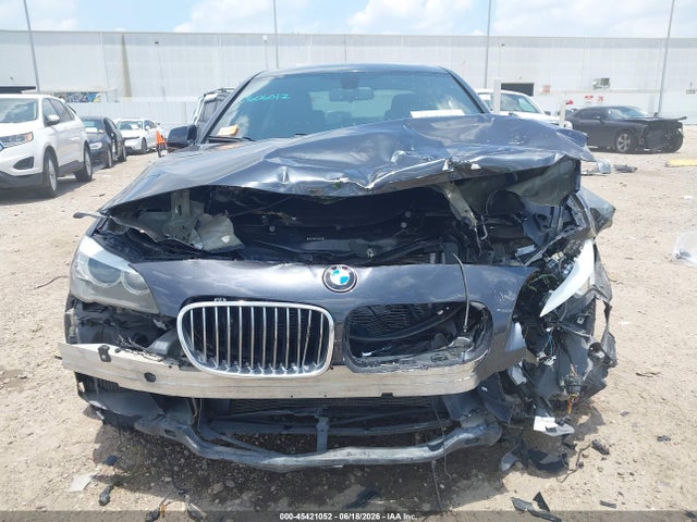 45421052 :رقم المزاد ، WBAFR7C54DC823175 vin ، 2013 Bmw 535i مزاد بيع