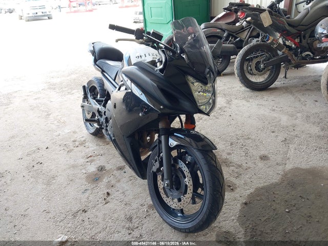 45421146 :رقم المزاد ، JYARJ18E19A005589 vin ، 2009 Yamaha Fz6 R مزاد بيع