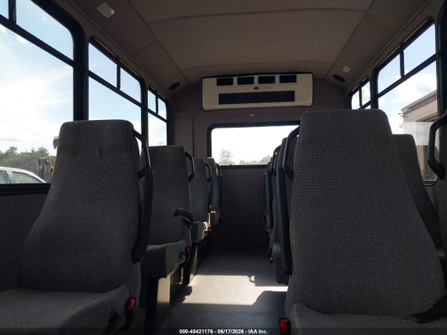 1FDEE3FS6KDC43711 Ford E-350 Cutaway