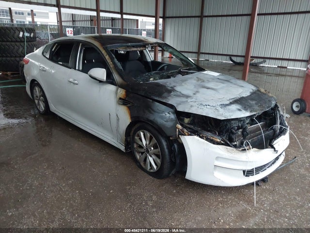 2016 Kia Optima Lx მანქანა იყიდება აუქციონზე, vin: 5XXGT4L36GG003674, აუქციონის ნომერი: 45421211