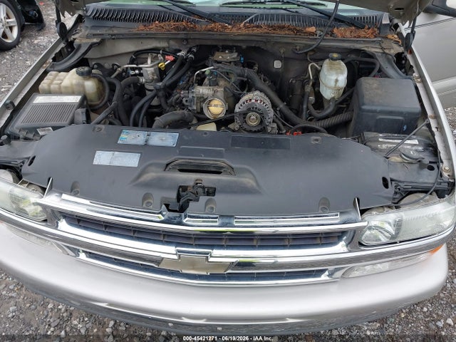 45421271 :رقم المزاد ، 1GNEC13Z24J168887 vin ، 2004 Chevrolet Tahoe Lt مزاد بيع