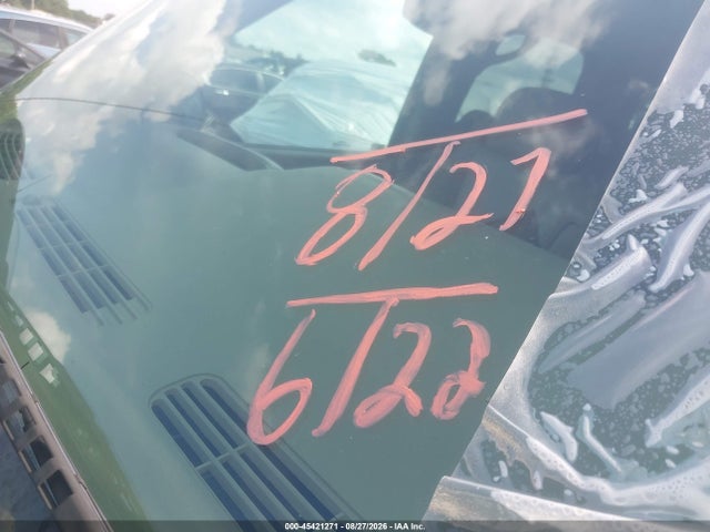 45421271 :رقم المزاد ، 1GNEC13Z24J168887 vin ، 2004 Chevrolet Tahoe Lt مزاد بيع