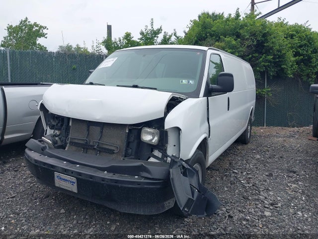 Chevrolet Express 2500 Work Van 2017 1GCWGBFF7H1101118 Image 2