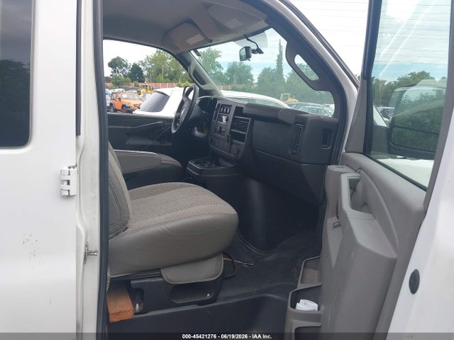 Chevrolet Express 2500 Work Van 2017 1GCWGBFF7H1101118 Image 5