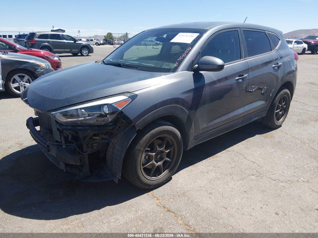 45421336 :رقم المزاد ، KM8J23A44JU659450 vin ، 2018 Hyundai Tucson Se مزاد بيع