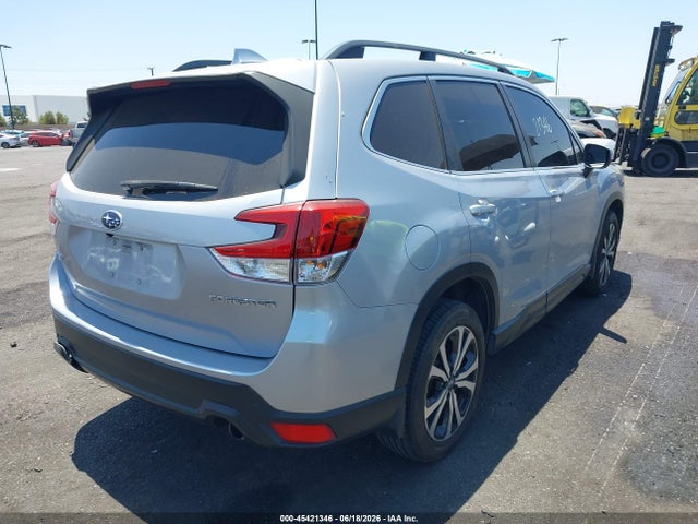 Subaru Forester Limited 2019 JF2SKAUC3KH587779 Image 4