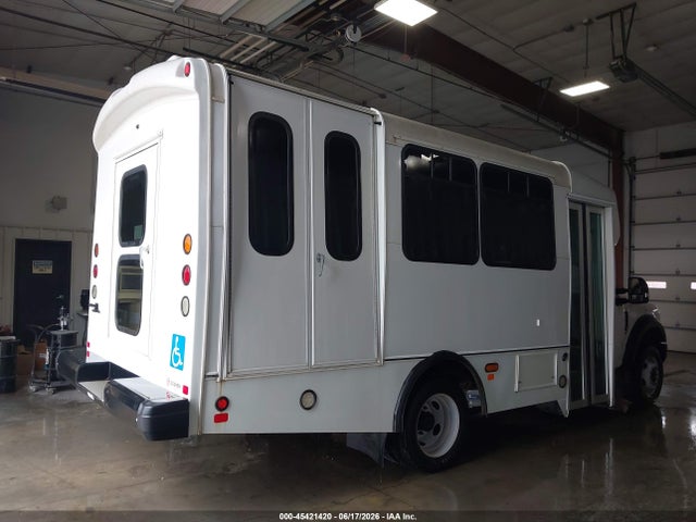 Ford F-450 Chassis Xl 2017 1FDAF4GT8HEF24100 Image 4
