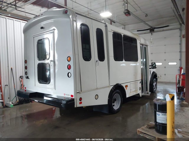Ford F-450 Chassis Xl 2017 1FDAF4GT1HEE73328 Image 4